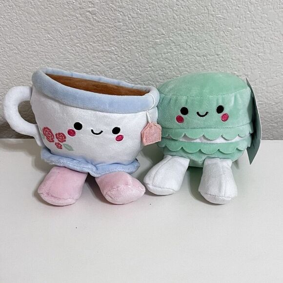 Hallmark Other - Hallmark Better Together Teacup and Macaron Cookie Magnetic Plush Pair Set w/TAG